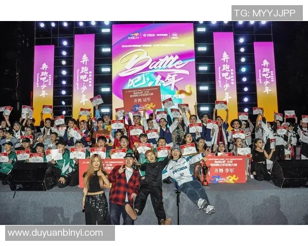 全国街舞大赛特别报道：揭秘北京飞盘队从默默无闻到耀眼舞台的成长历程