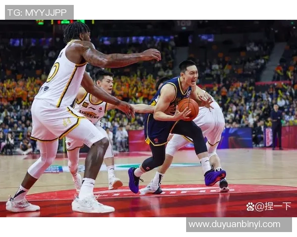 CBA激战辽宁队对决北京队双方全力争胜精彩瞬间回顾